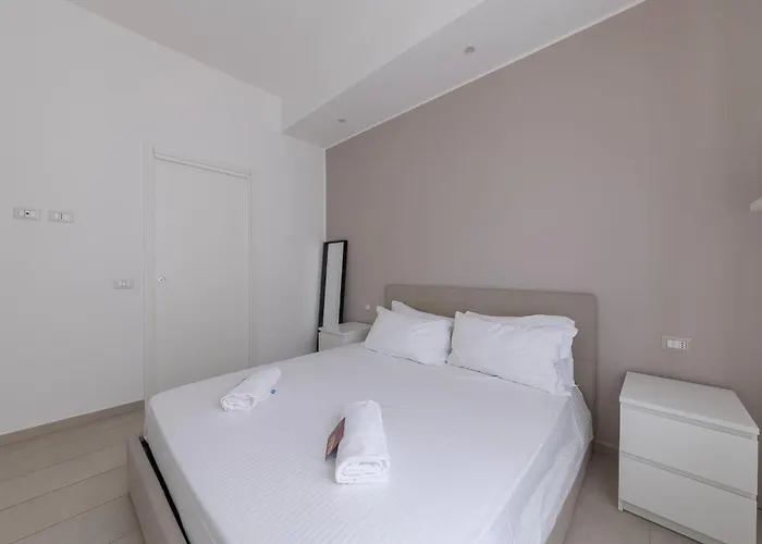 Via Santa Croce 1 - Leia Hospitality شقة *