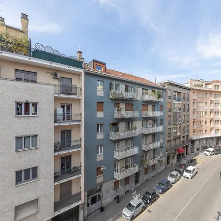 Via Santa Croce 1 *